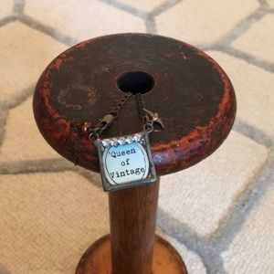 Queen of vintage necklace